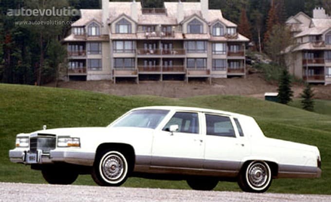 CADILLAC Brougham