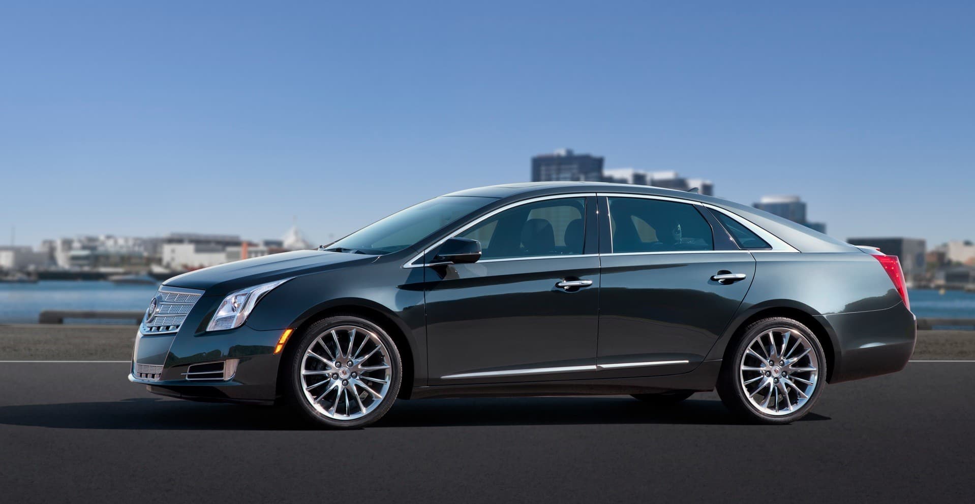 CADILLAC XTS