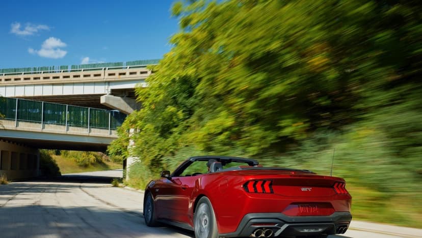 Ford FORD Mustang Convertible - 1