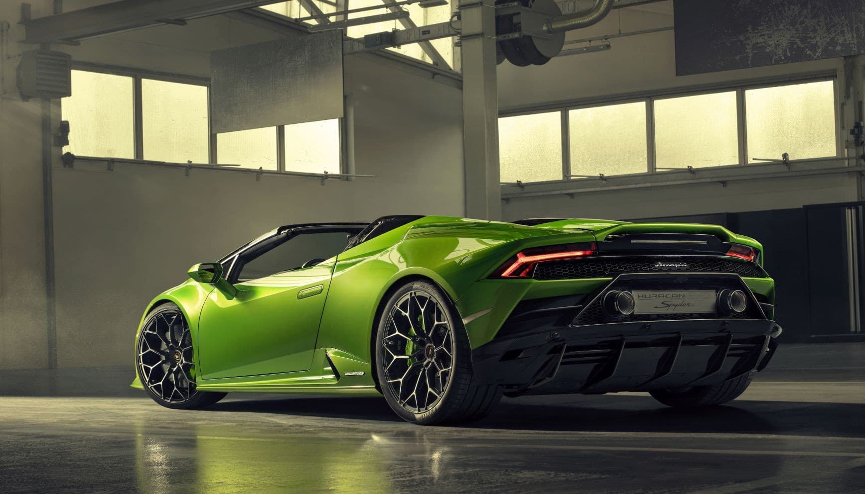 LAMBORGHINI Huracan Spyder