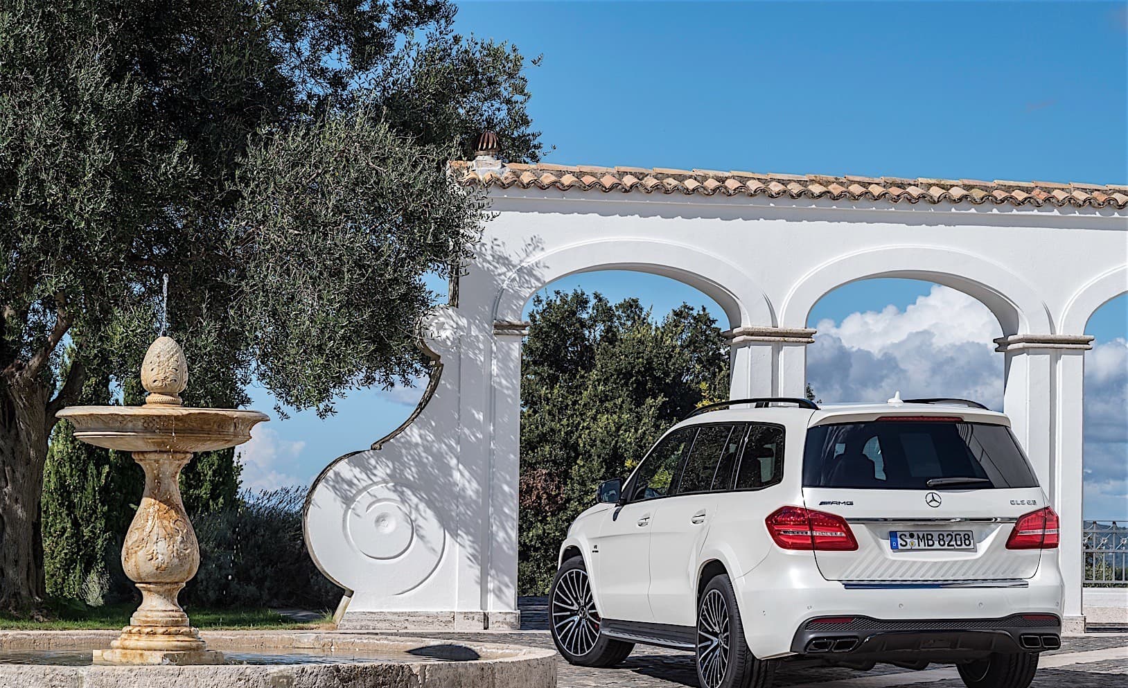 Mercedes-AMG GLS- Class