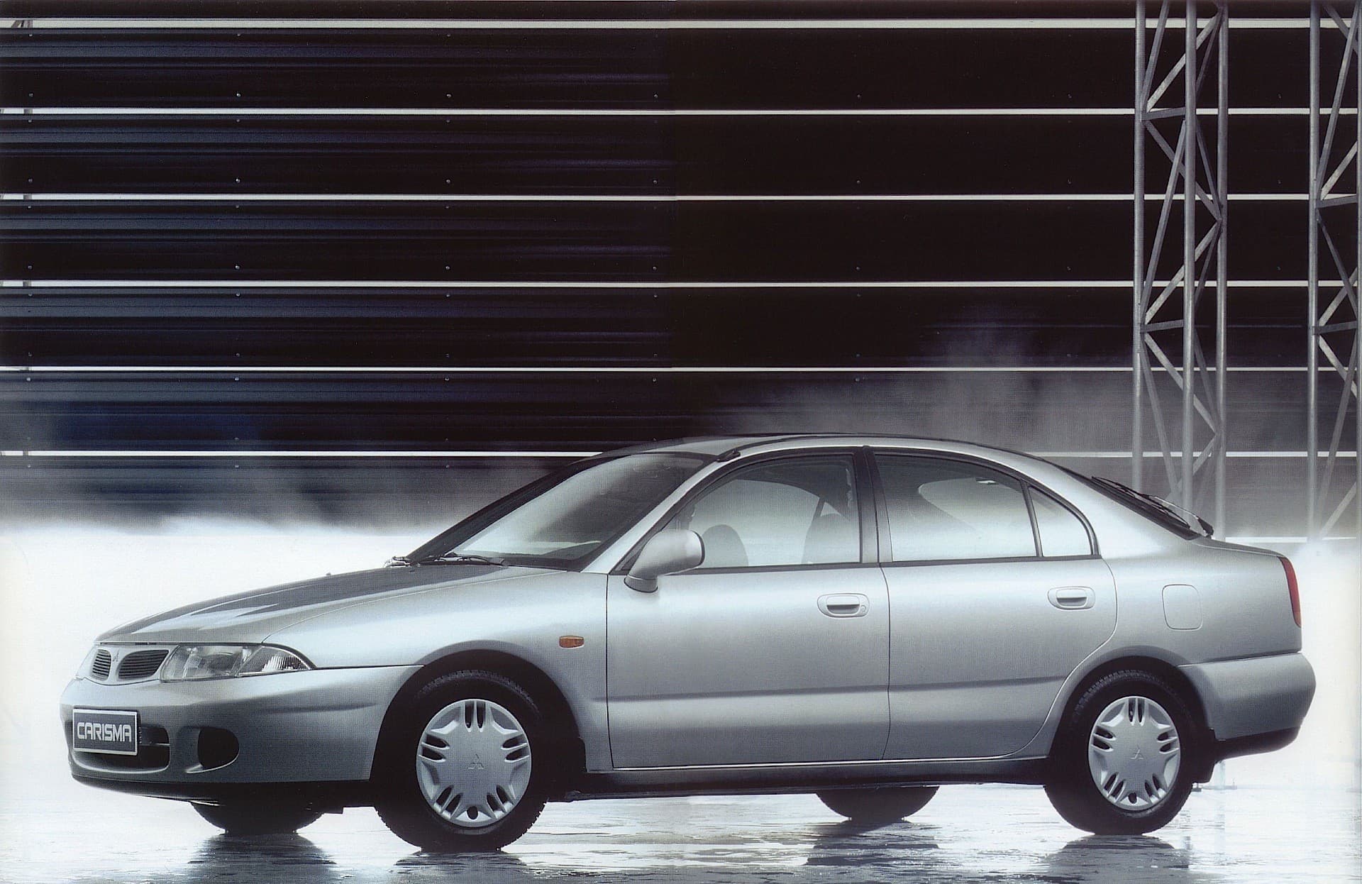 MITSUBISHI Carisma Sedan