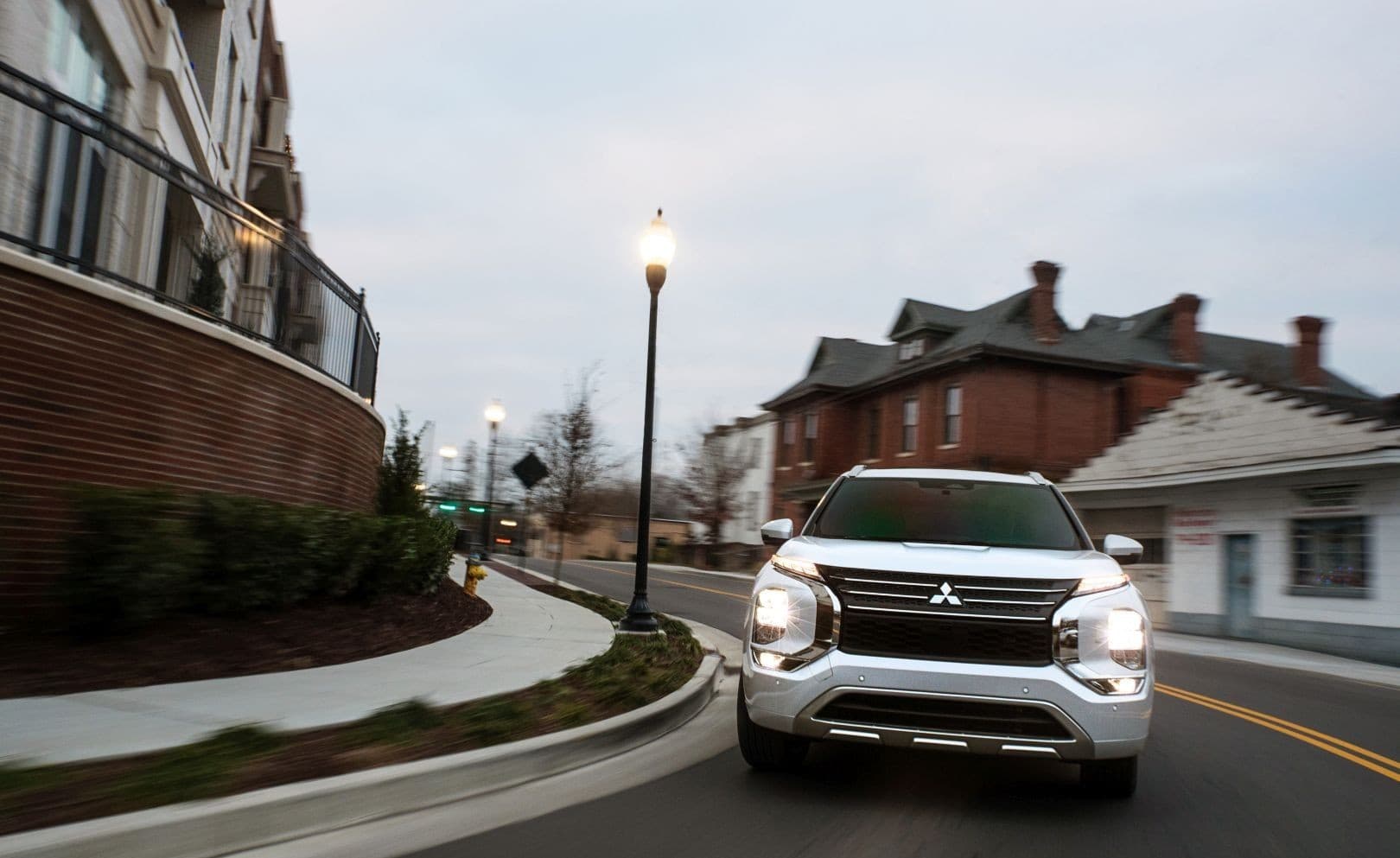 MITSUBISHI Outlander / Airtrek