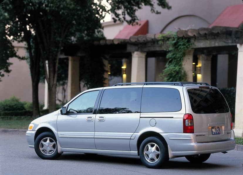 Oldsmobile OLDSMOBILE Silhouette - 1