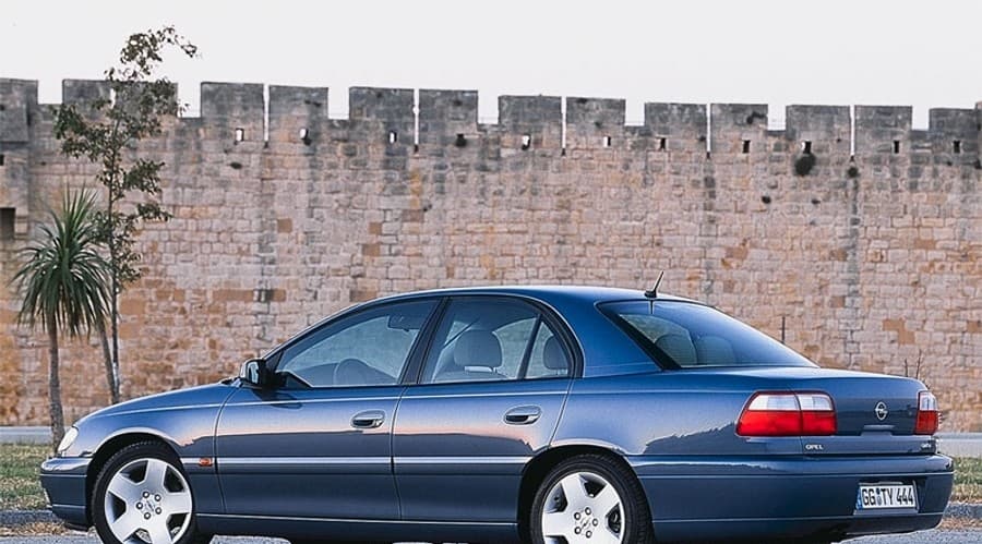 OPEL Omega Sedan