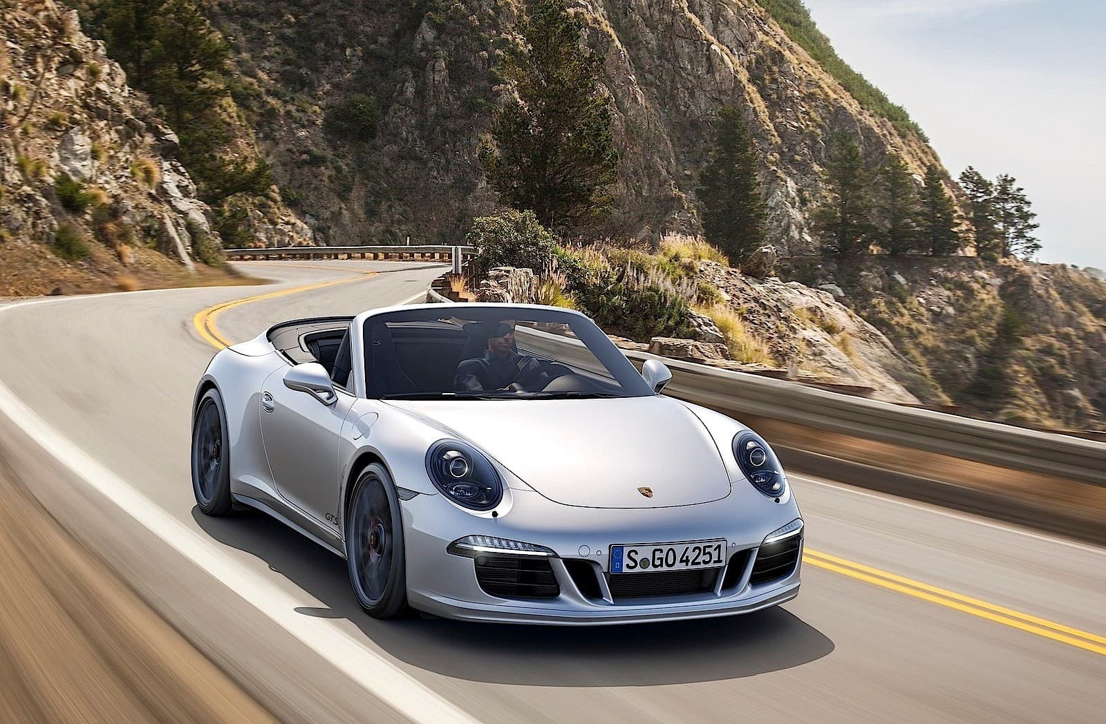 PORSCHE 911 Carrera 4 GTS Cabriolet