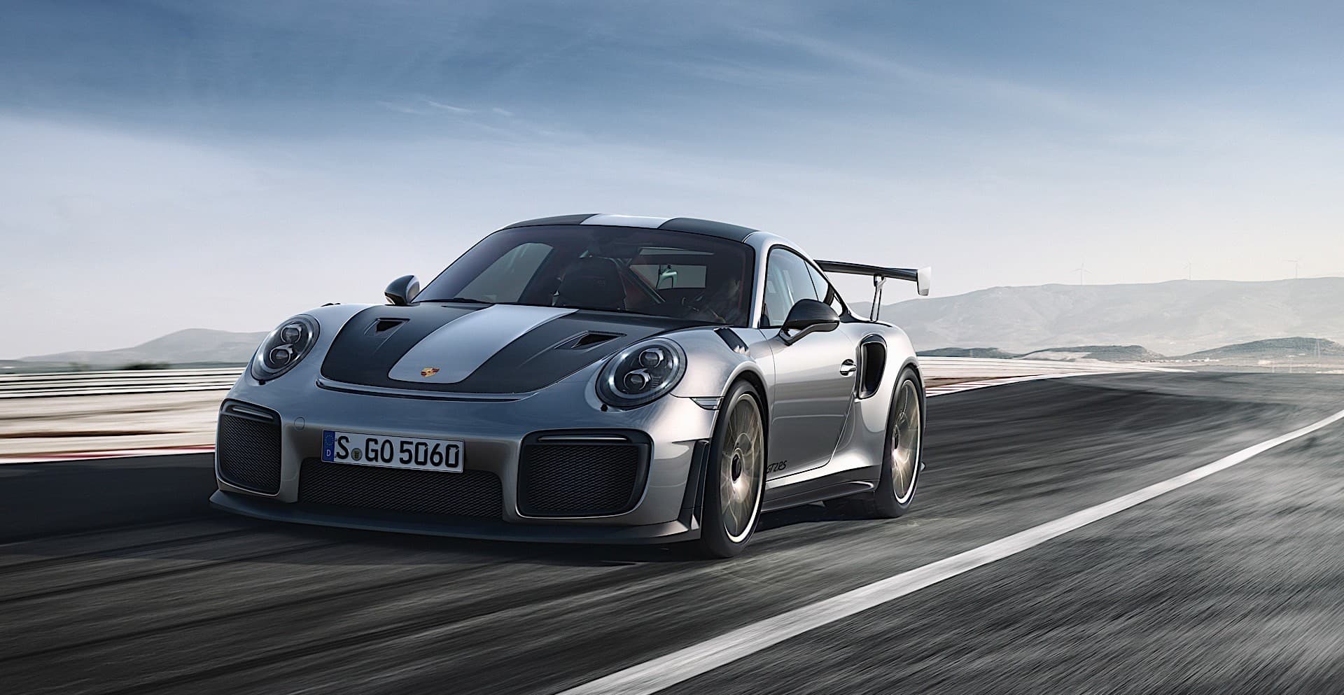 PORSCHE 911 GT2 RS
