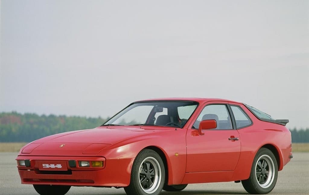 PORSCHE 944