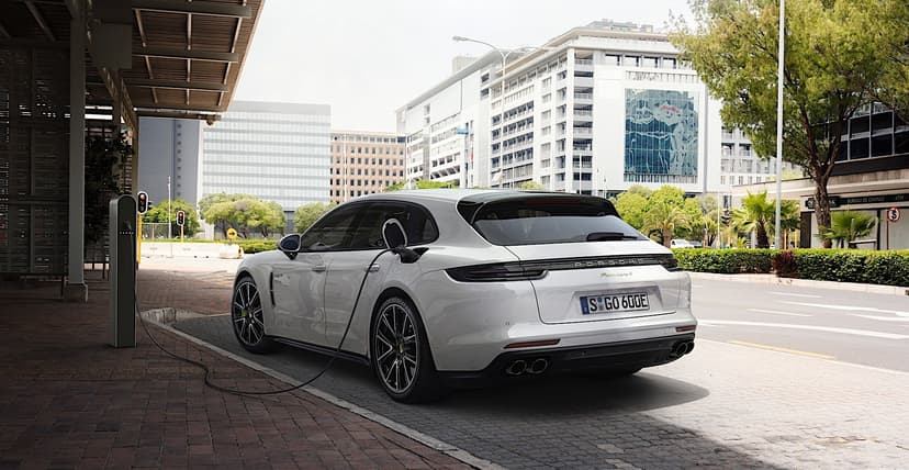 Porsche PORSCHE Panamera 4 E-Hybrid Sport Turismo - 1