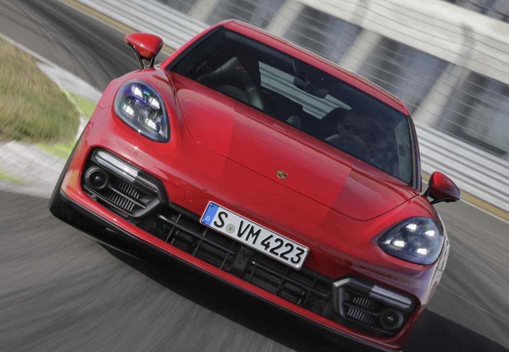 PORSCHE Panamera GTS Sport Turismo