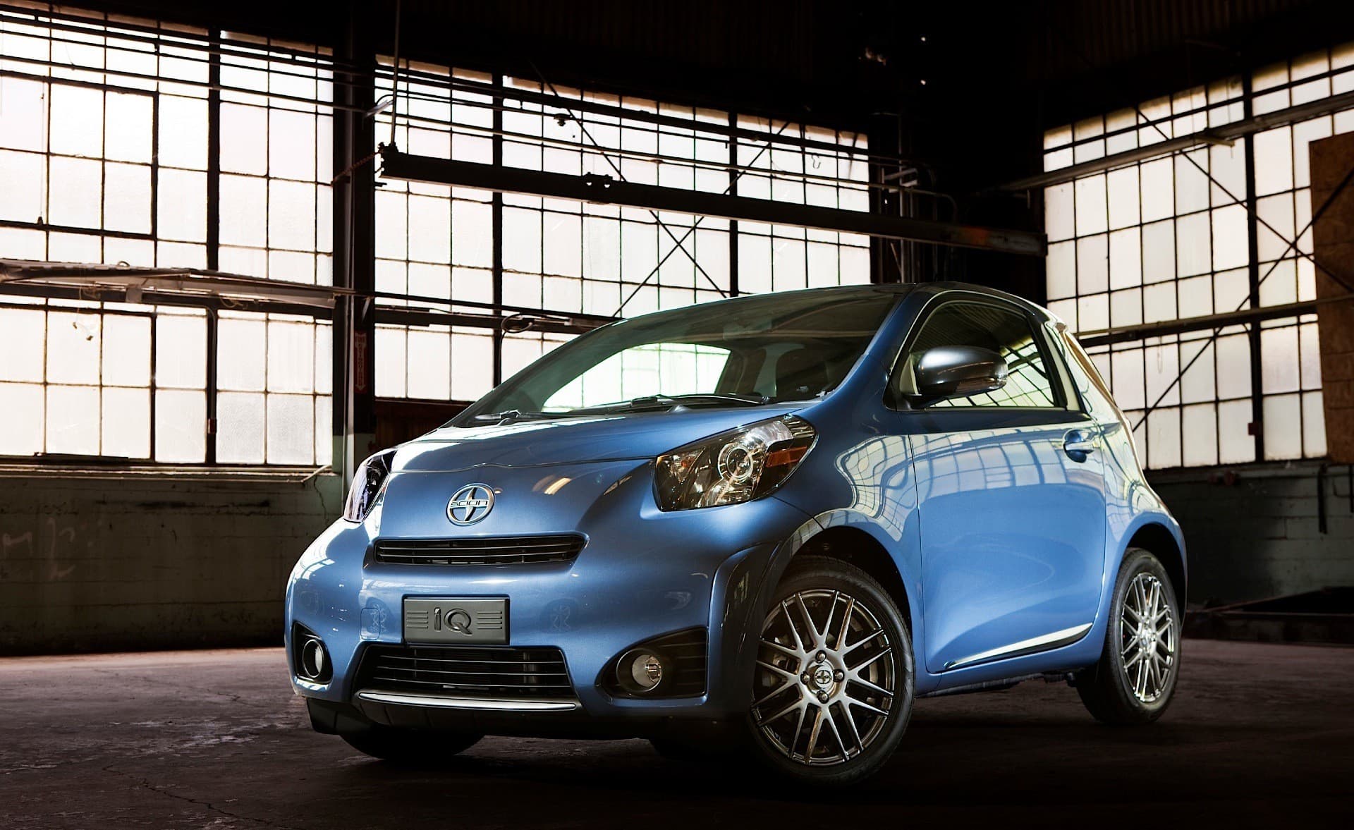 SCION iQ