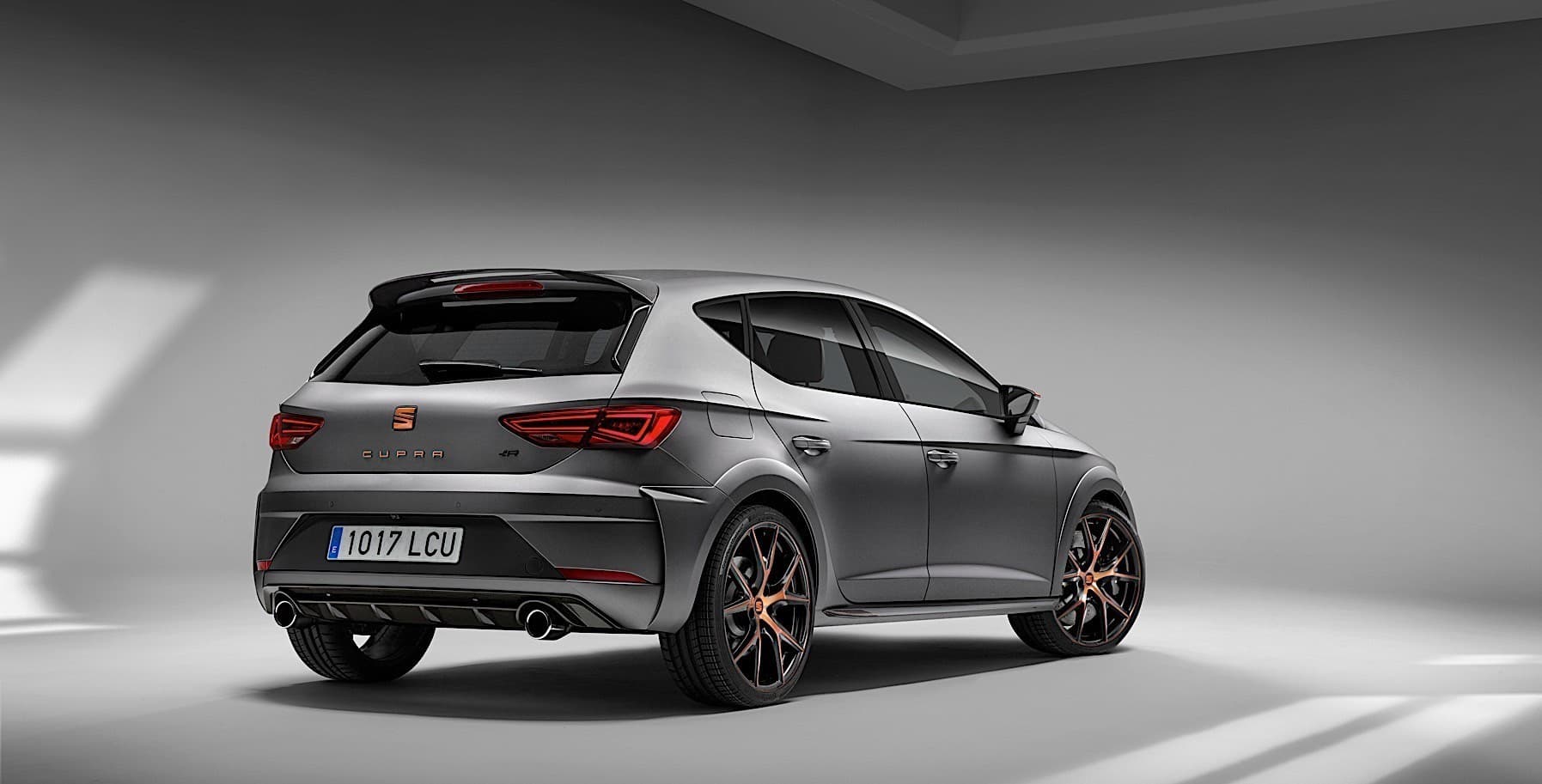 SEAT Leon Cupra R