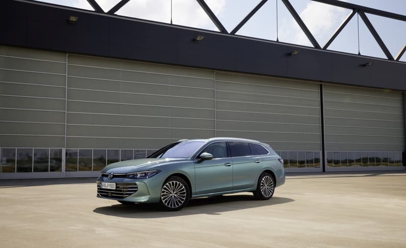 Volkswagen Passat - 1