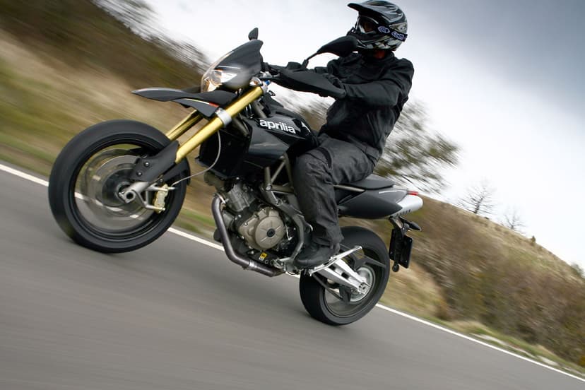 Aprilia APRILIA Dorsoduro - 1