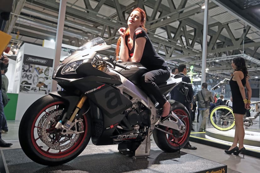 Aprilia APRILIA RSV - 1