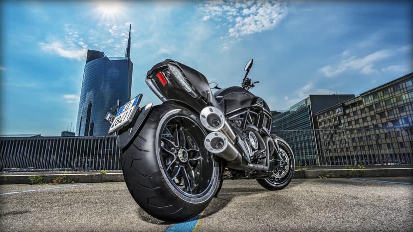 Ducati DUCATI Diavel - 1
