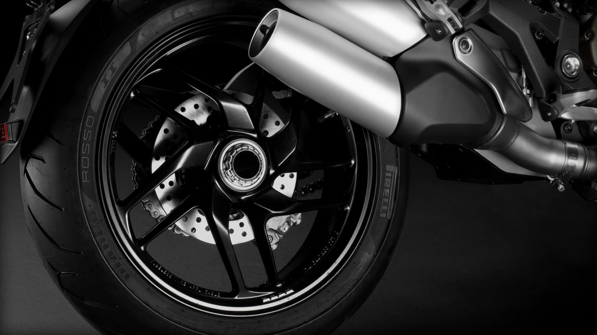 DUCATI Monster