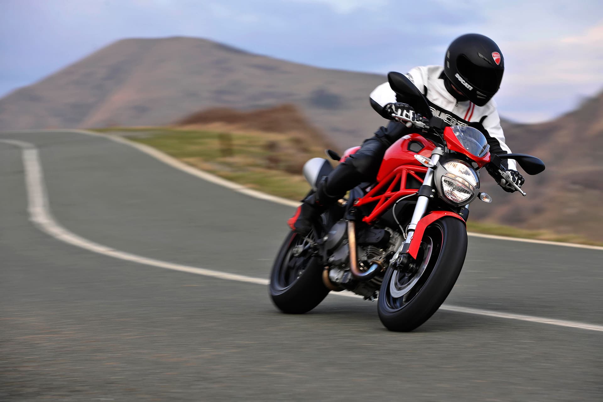 DUCATI Monster