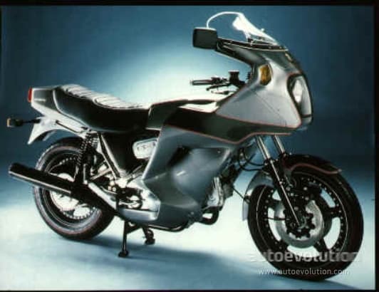 Hesketh VAMPIRE - 1