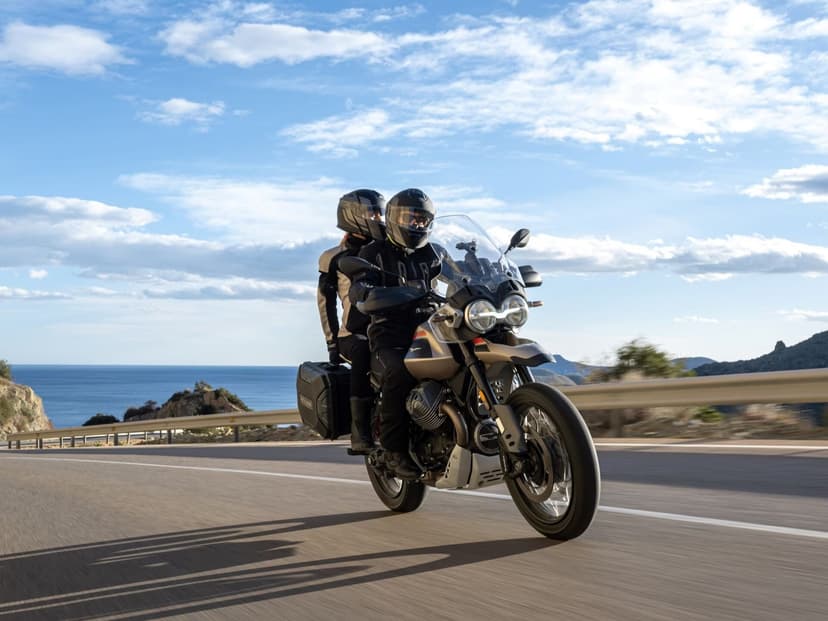 Moto guzzi MOTO GUZZI V85 - 1