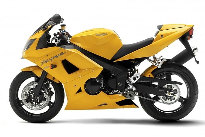 Triumph Daytona 650 - 1