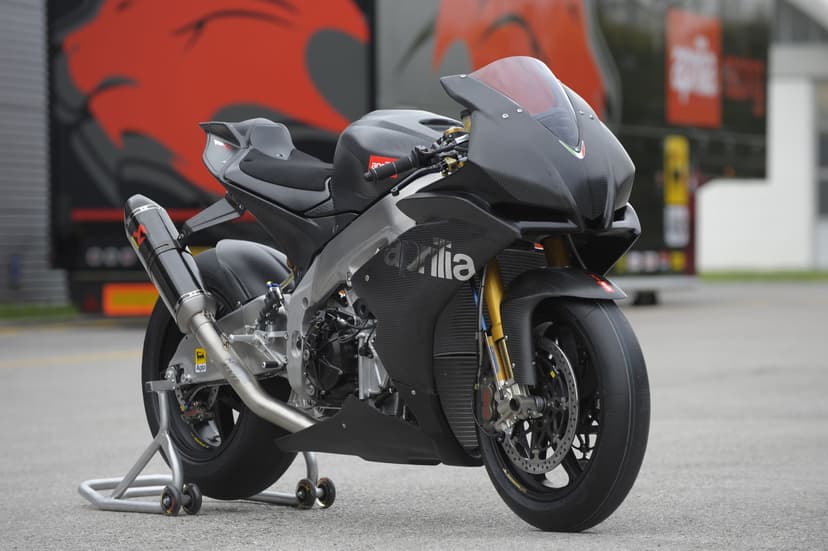 Aprilia APRILIA RSV - 1