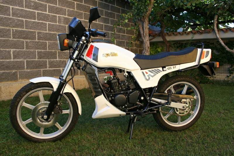Aprilia ST - 1