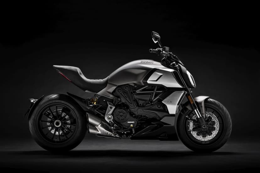 Ducati DUCATI Diavel - 1