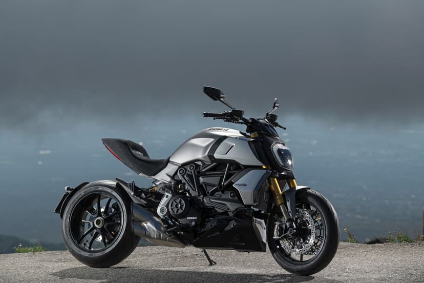 Ducati DUCATI Diavel - 1