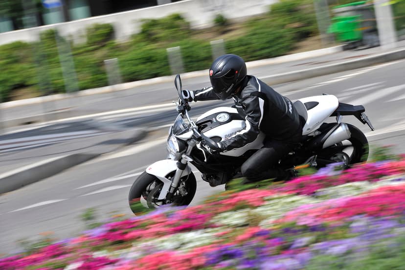 Ducati DUCATI Monster - 1