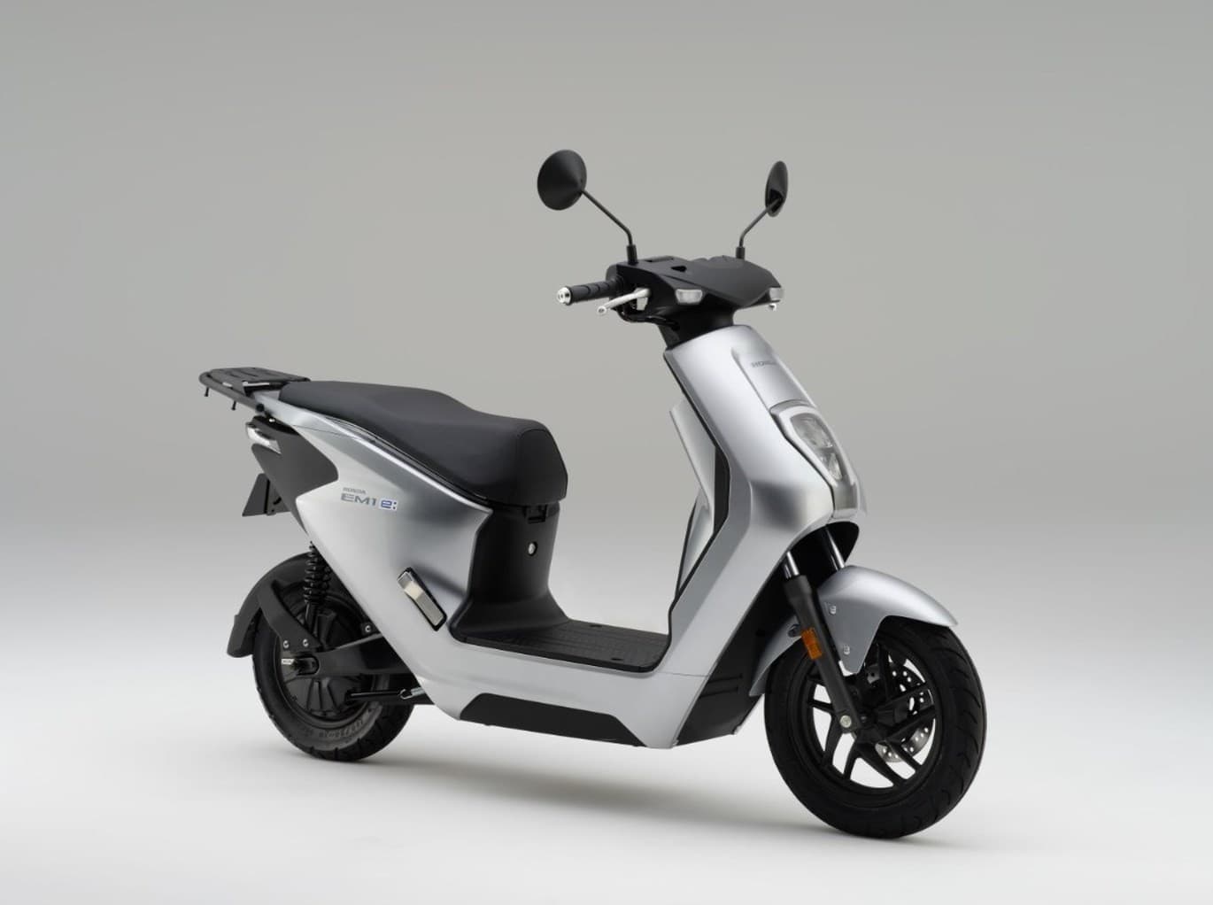 EM1