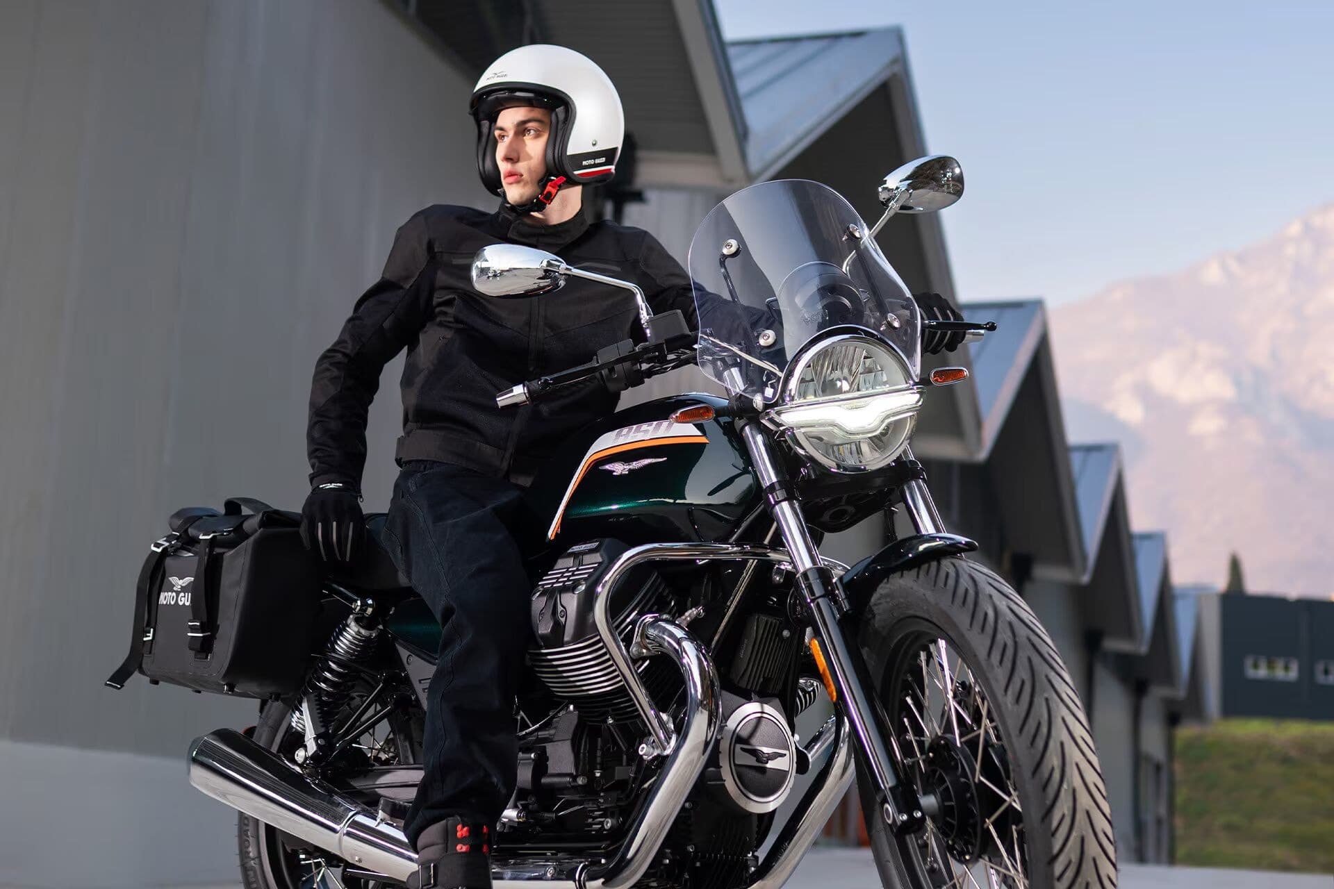 MOTO GUZZI V7