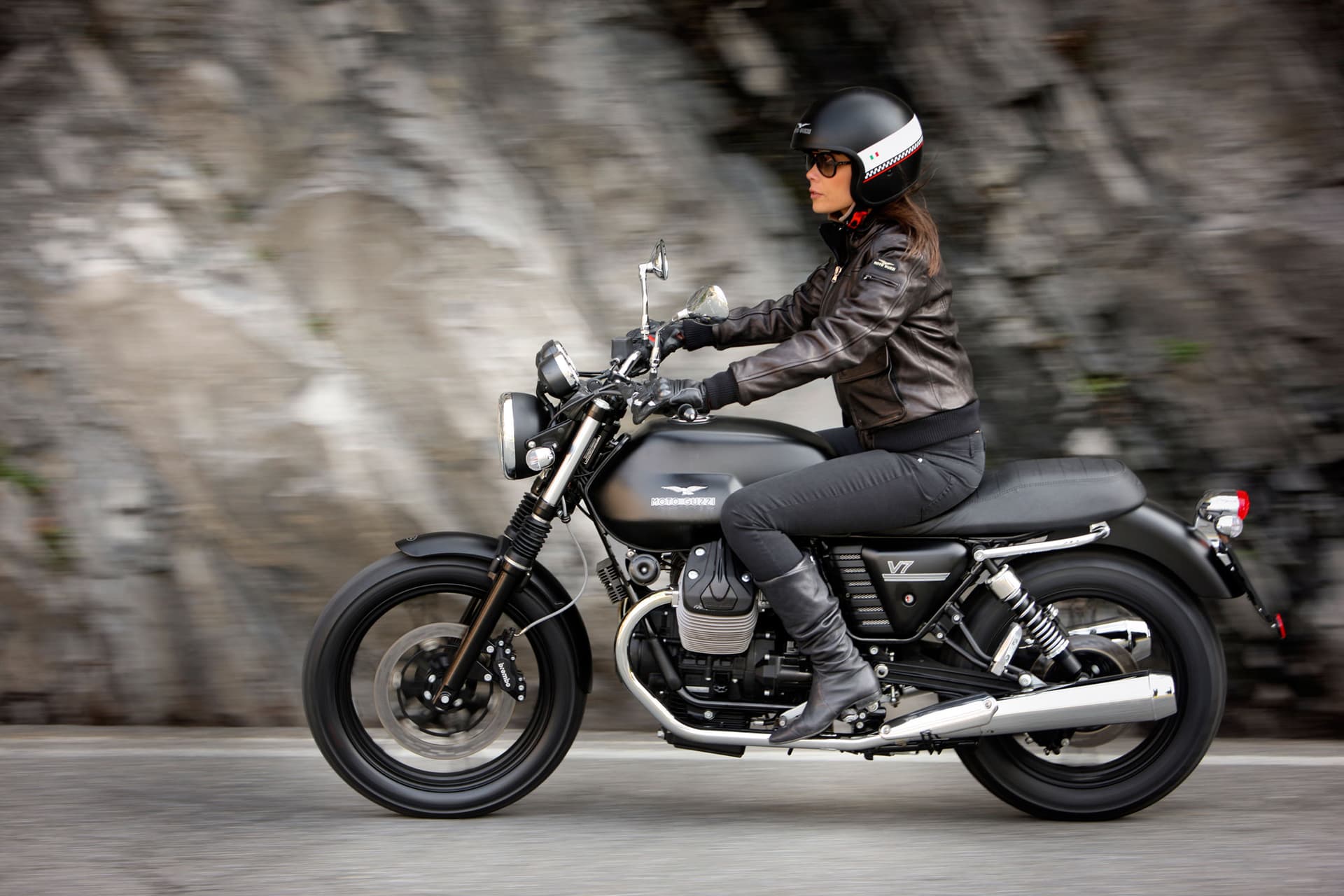 MOTO GUZZI V7