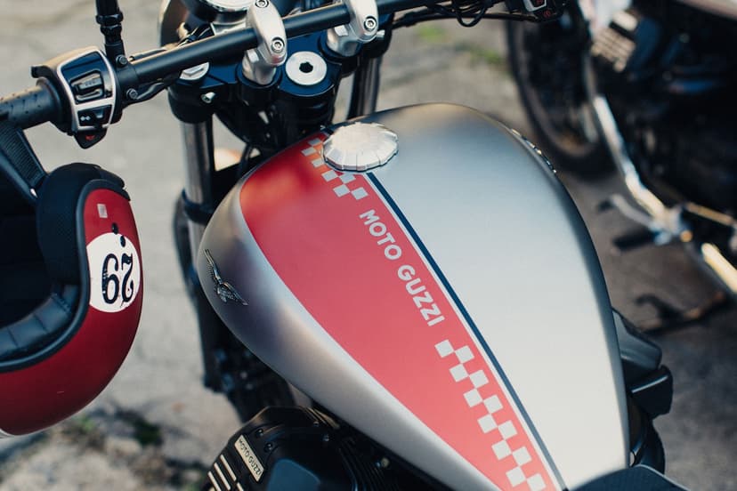 Moto guzzi MOTO GUZZI V9 - 1