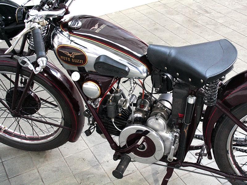 Moto guzzi MOTO GUZZI P 250 - 1