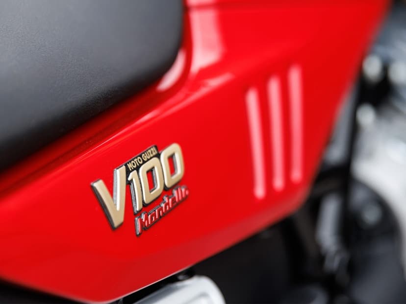 Moto guzzi MOTO GUZZI V100 - 1