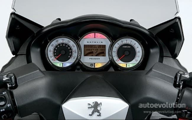 Peugeot Satelis - 1