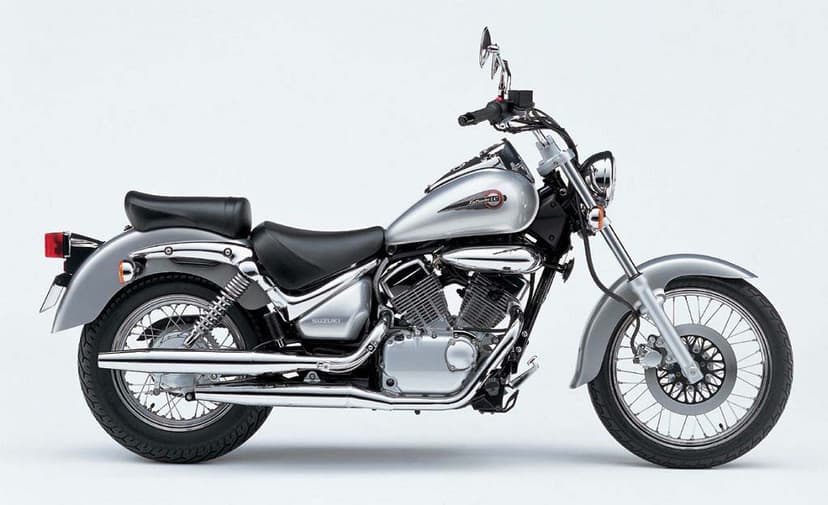 Suzuki Intruder 125 - 1