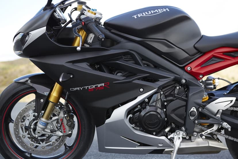 Triumph Daytona 675 Triple - 1