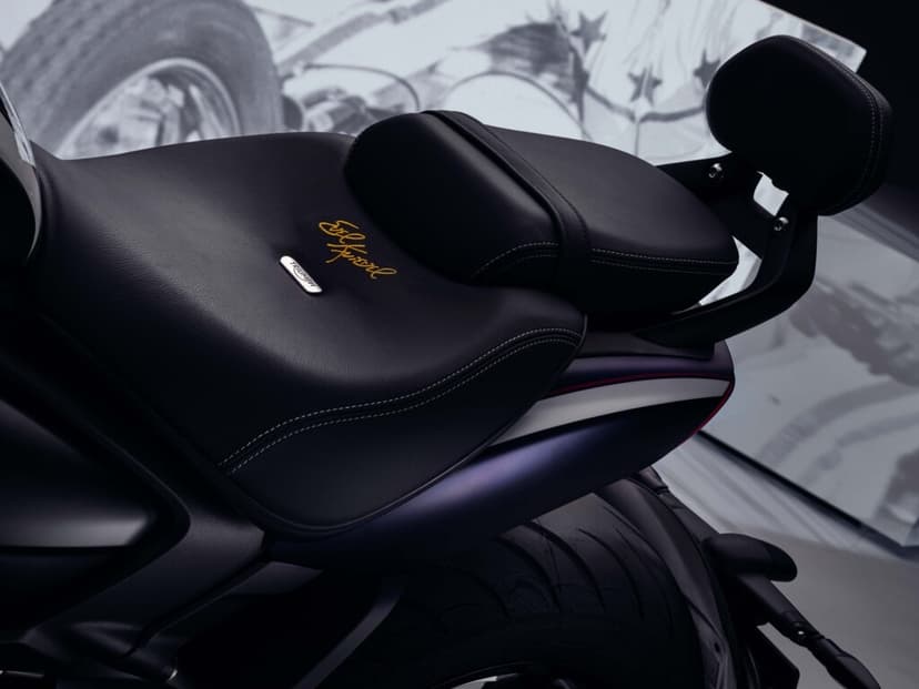 Triumph Rocket III - 1