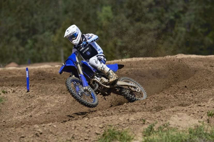 Yamaha YZ 125 - 1
