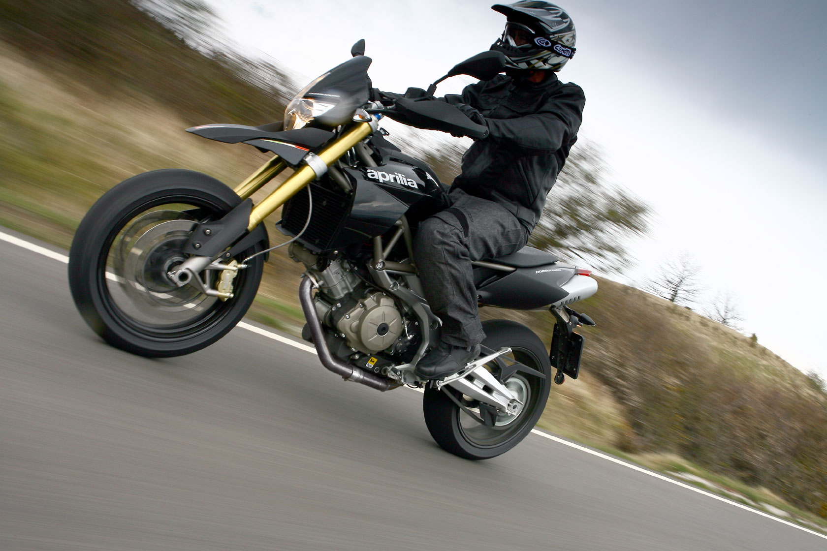 Aprilia APRILIA Dorsoduro - 1