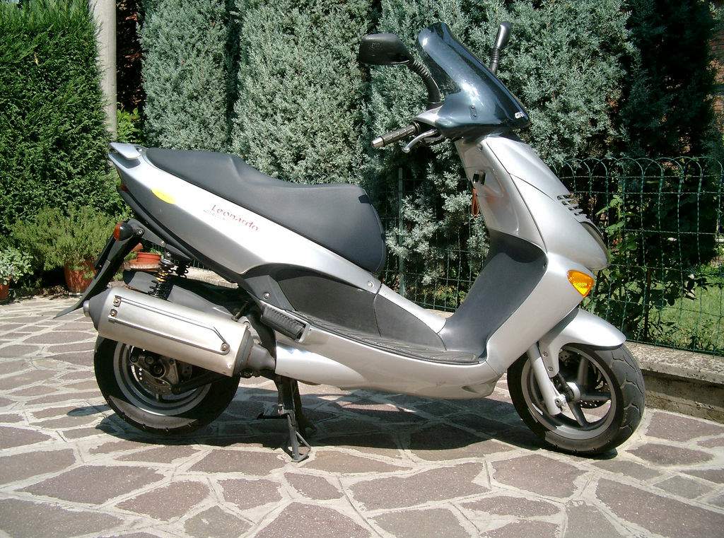 APRILIA Leonardo