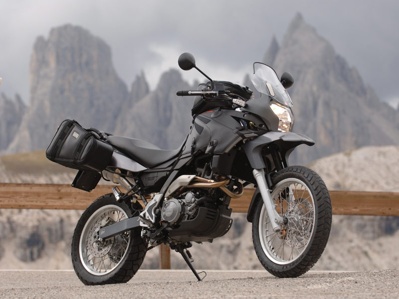 Aprilia Pegaso - 1