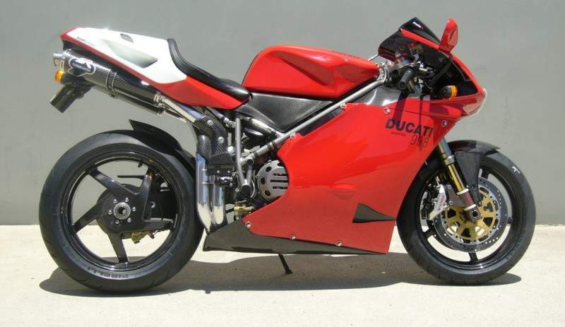Ducati 996 - 1