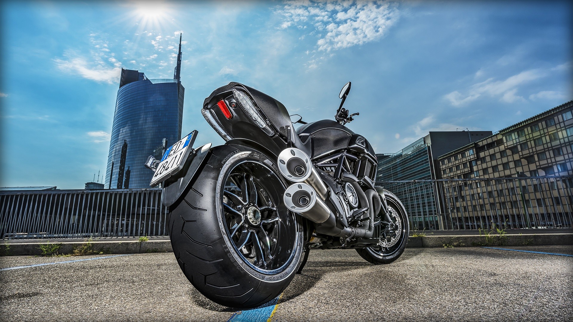 DUCATI Diavel