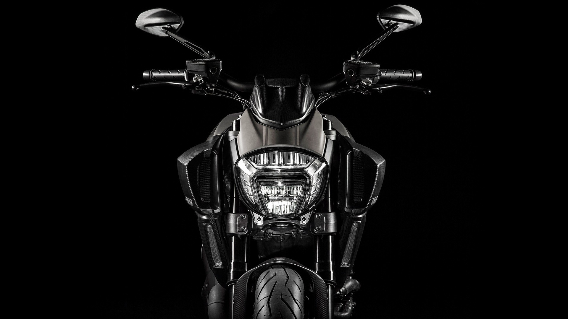 DUCATI Diavel
