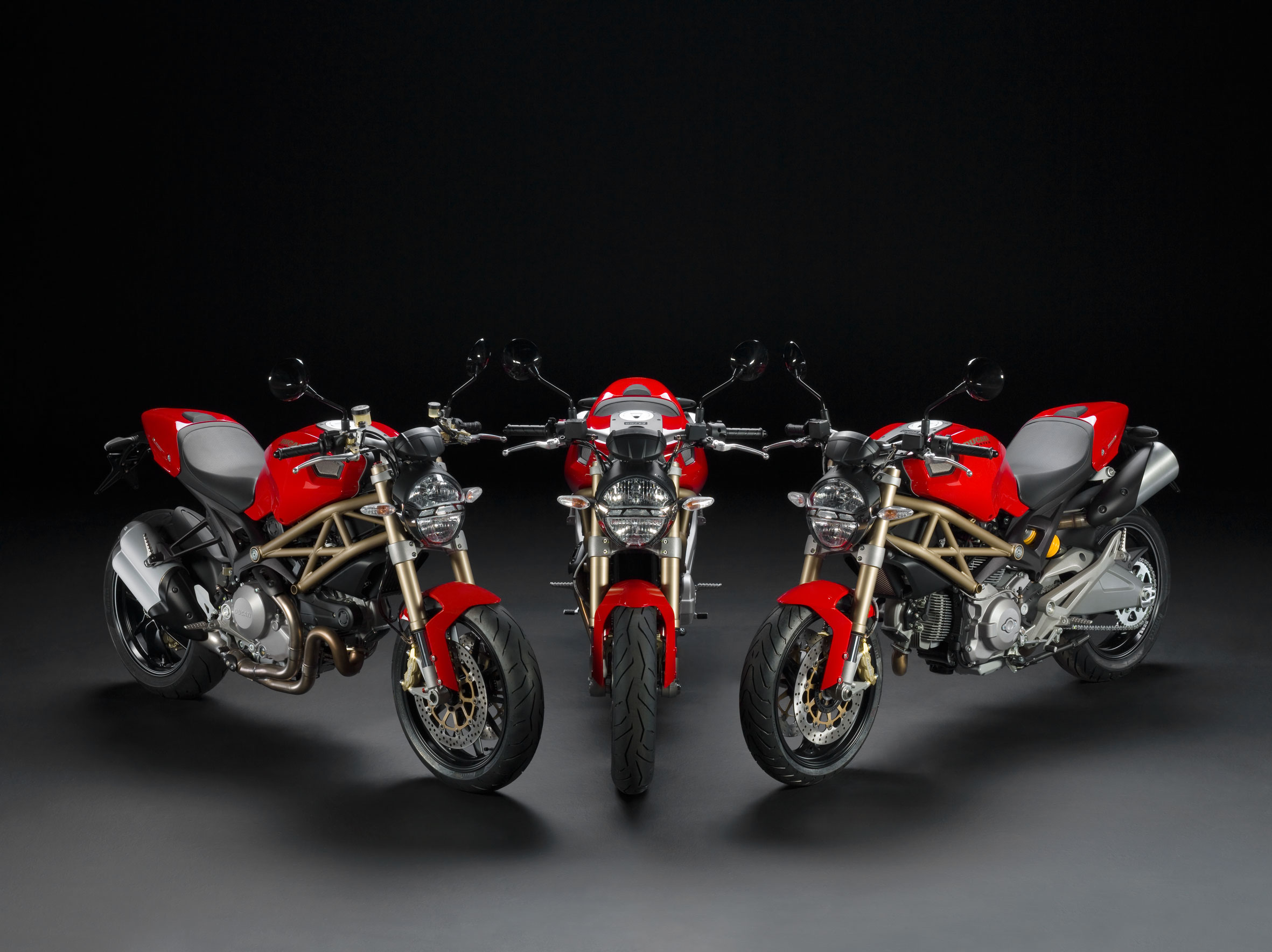 DUCATI Monster