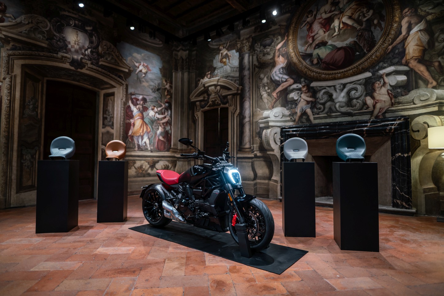 DUCATI Diavel