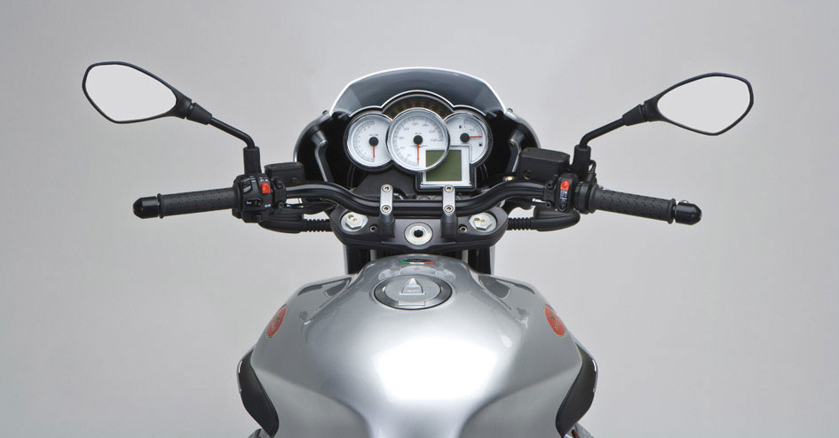 MOTO GUZZI Breva